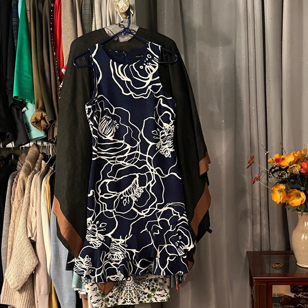 Floral Navy and White sleeveless Dress size PS Ivanka Trump.